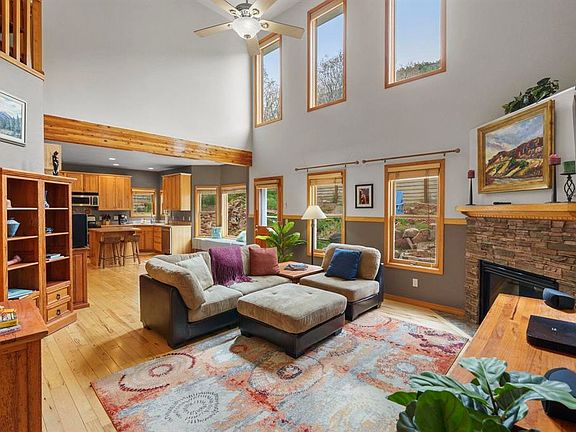 3rd image of 434 Jenkins Ranch Road