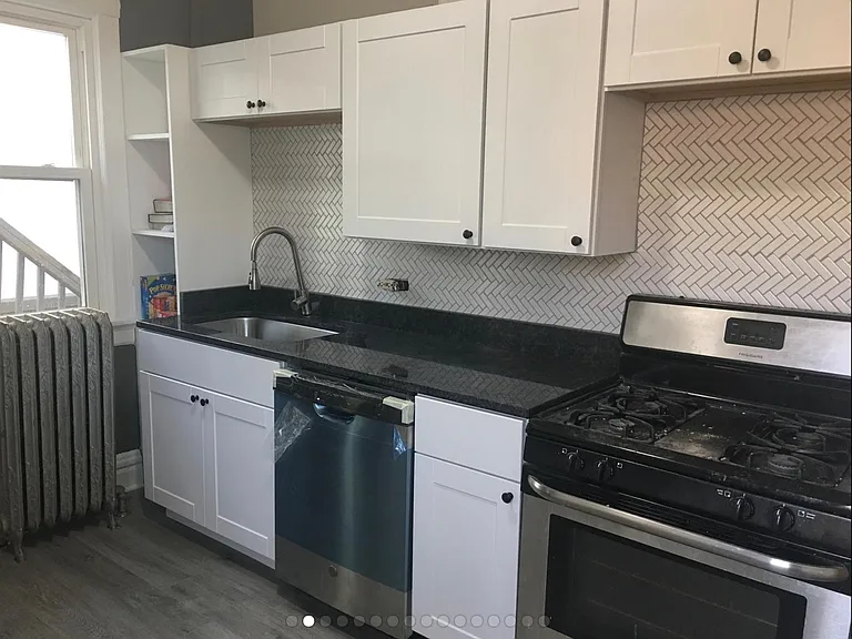 809 Foster St — Photo 5