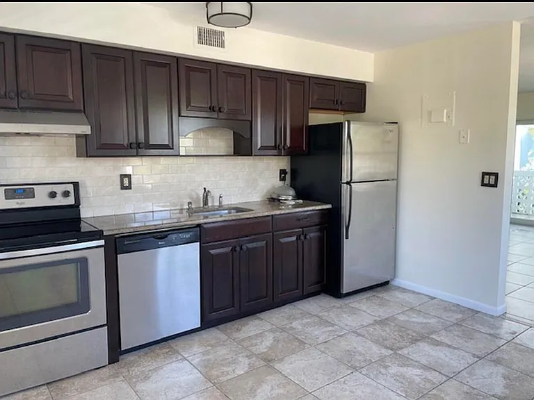 220 Inlet Way #3 — Photo 8