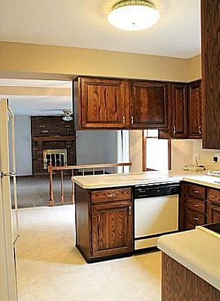 4th image of 121 Hidden Cove Ct