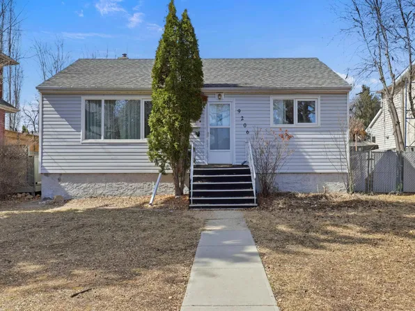 9206/9208 90th St NW, Edmonton, AB T6C 3L6