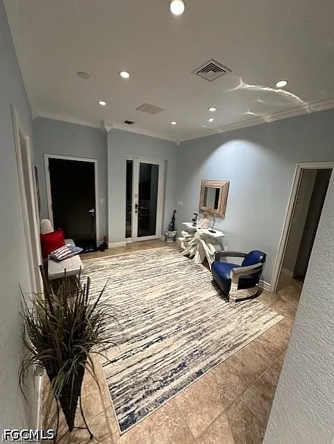 4 bed, 3.0 bath, 3585 sqft, $3,850 — Photo 3