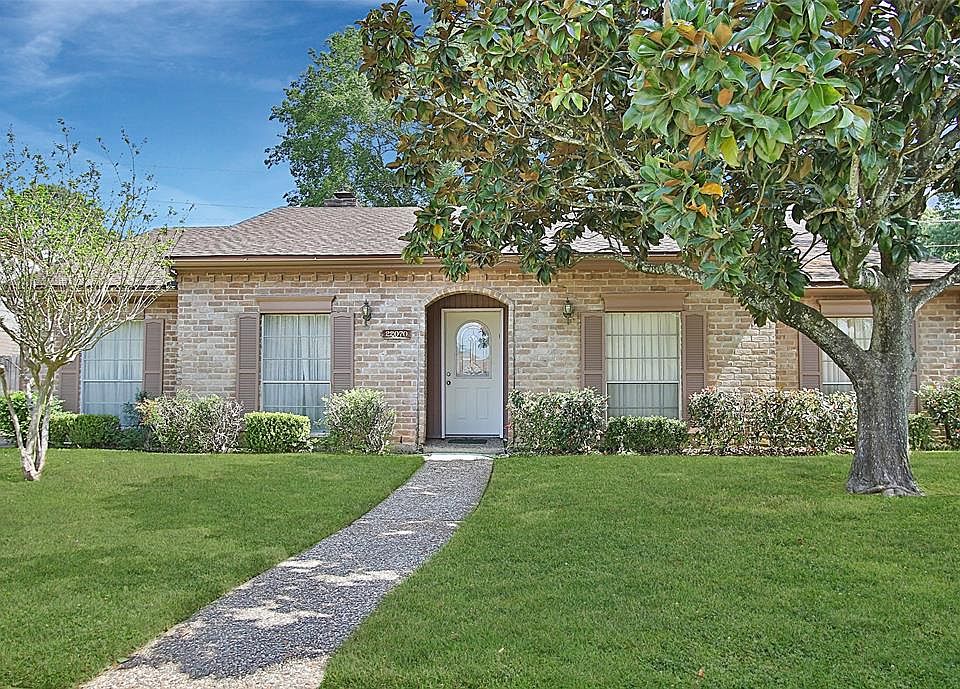 1st image of 22070 Red River Dr