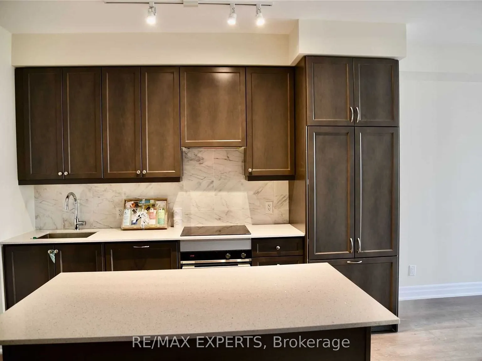 Park Avenue Place Tower 1 — Photo 2