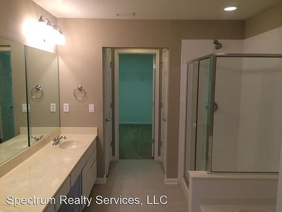 5th image of 4045 Lionheart Dr