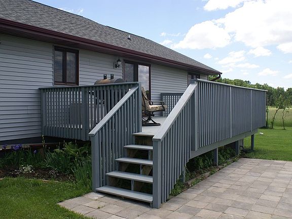  Deck & patio