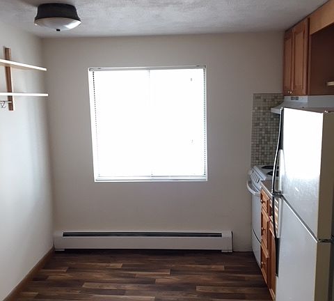 3rd image of 258 Ash St #3