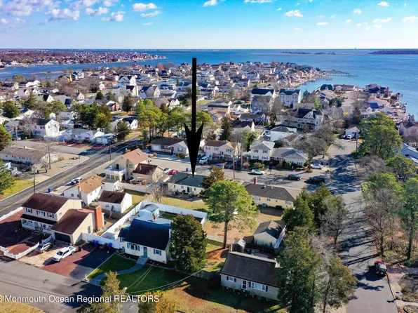 22 Pine Brook Drive, Toms River, NJ 08753