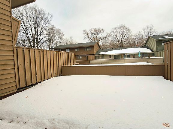 5th image of 29 Walden St