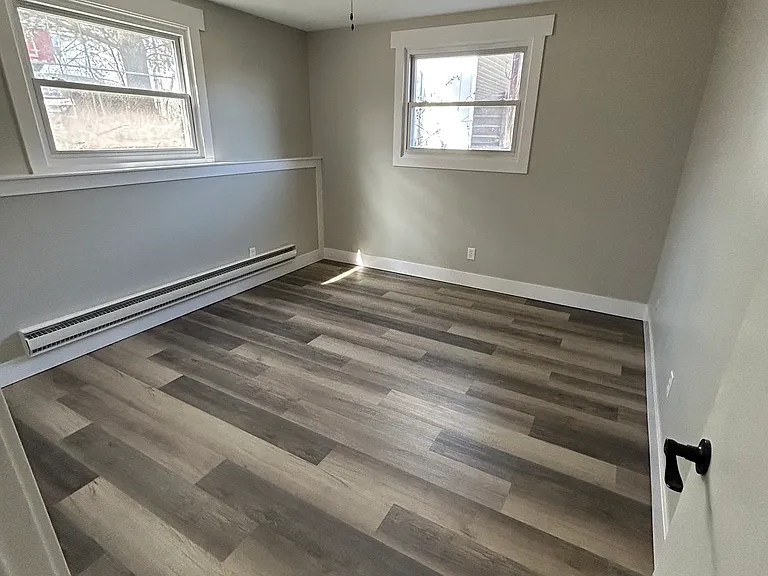 600 E Superior St #4 — Photo 5