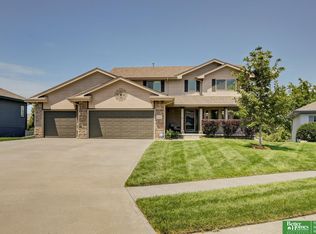 21314 Castlerock Ln, Gretna, NE 68028