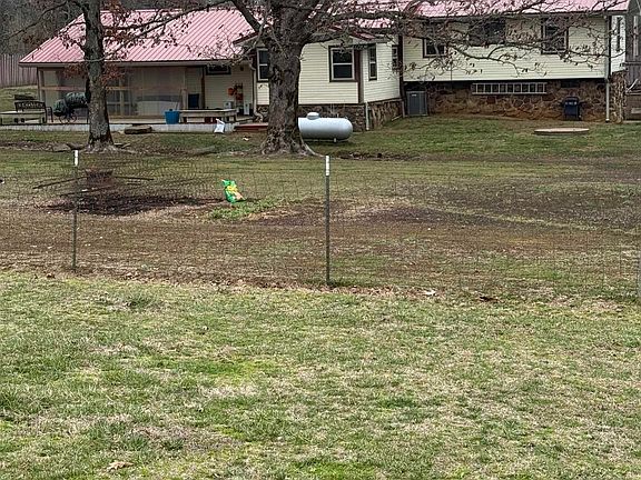 2nd image of 451 Red River Rd