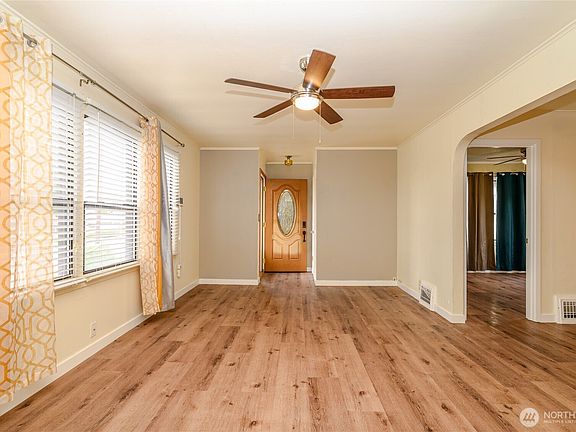 3rd image of 4413 Terrace Heights Drive
