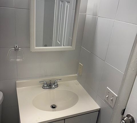 4th image of 2206 Adams St #11449088