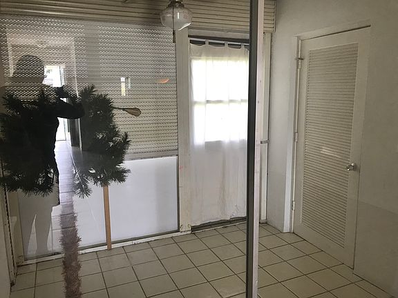 5th image of 2773 Emory Dr E