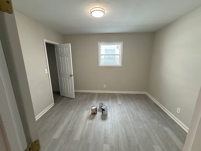 2649 Rowan St — Photo 5