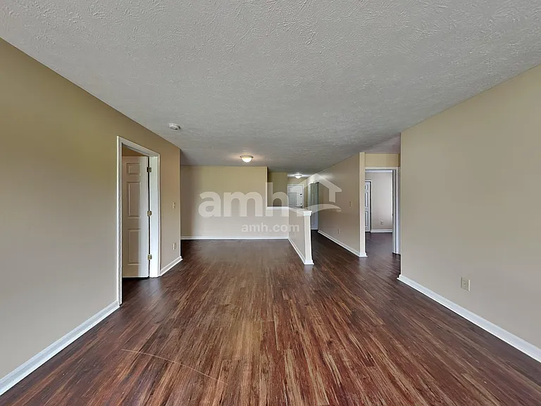 8103 Chesterhill Ln — Photo 5