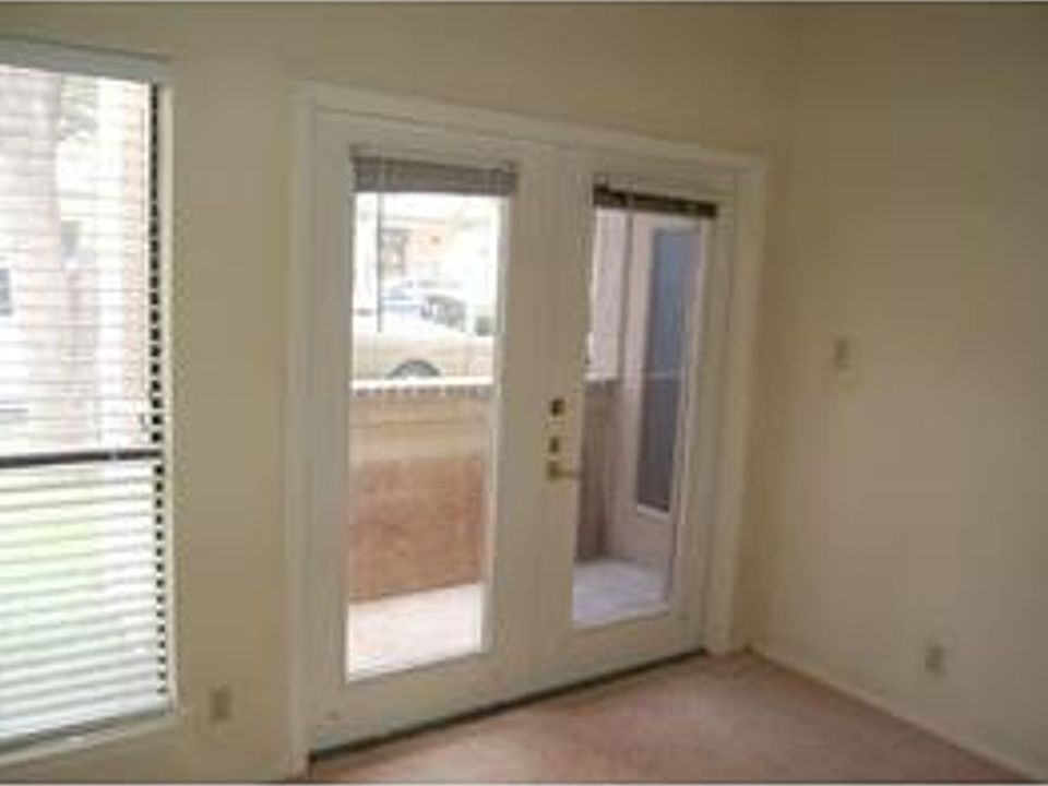 2nd image of 807 W 25th St APT 104