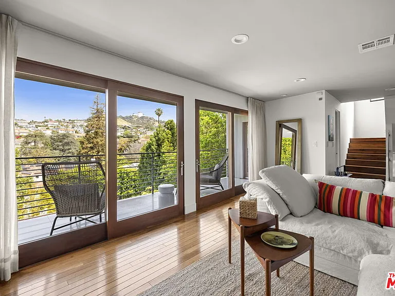 2035 De Mille Dr — Photo 13