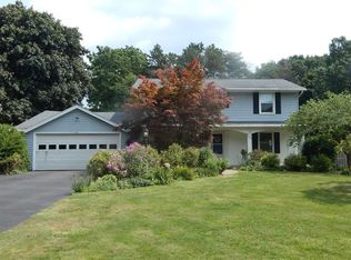 107 Timber Brook Ln, Penfield, NY 14526