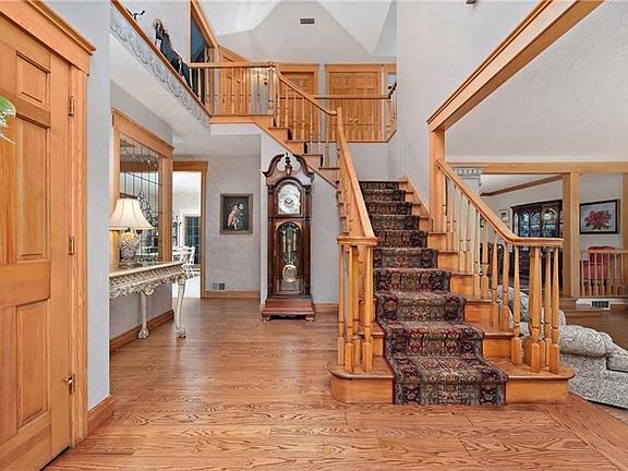 5th image of 119 Gatehouse Dr