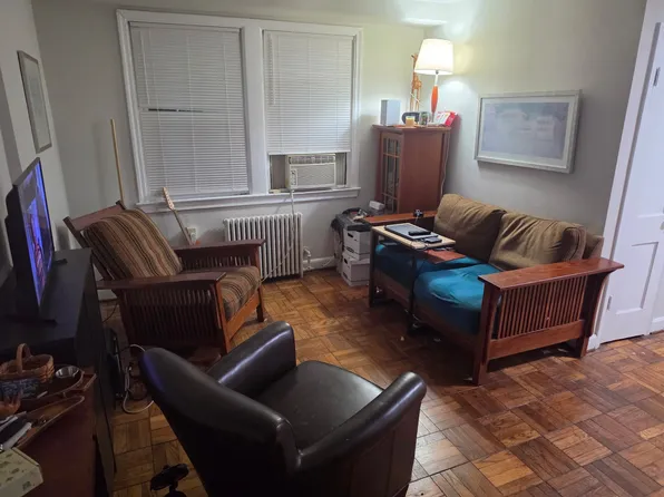 739 N Oakland St, Arlington, VA 22203
