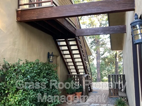 22912 Montclaire Ct, Grass Valley, CA 95949