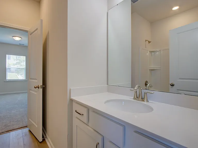 714 McRoy St — Photo 17