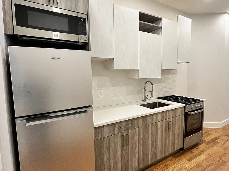282 Baldwin Ave #1R — Photo 1