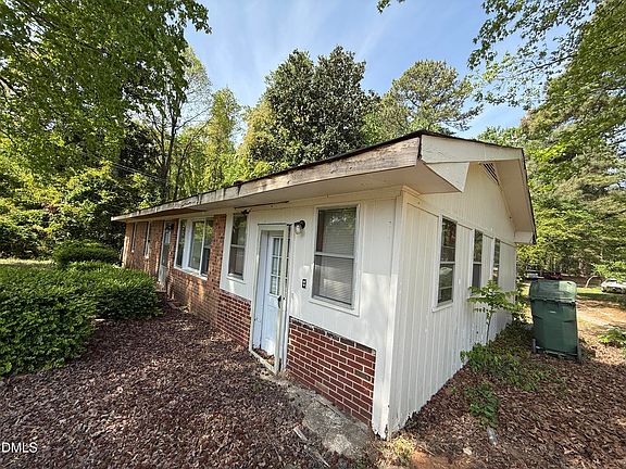 2nd image of 1025 Evans Rd
