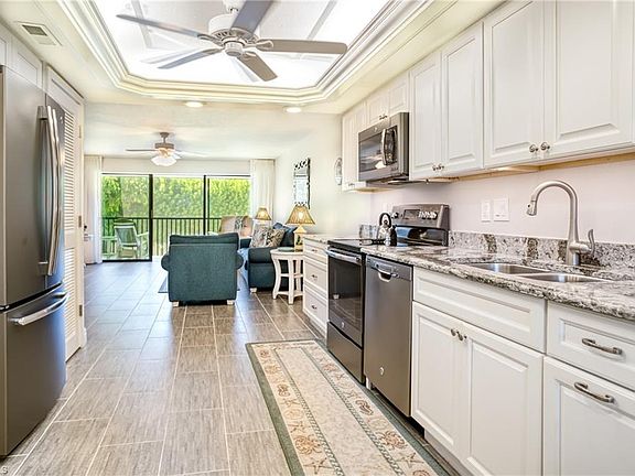 3rd image of 1440 Middle Gulf Dr Unit 2D