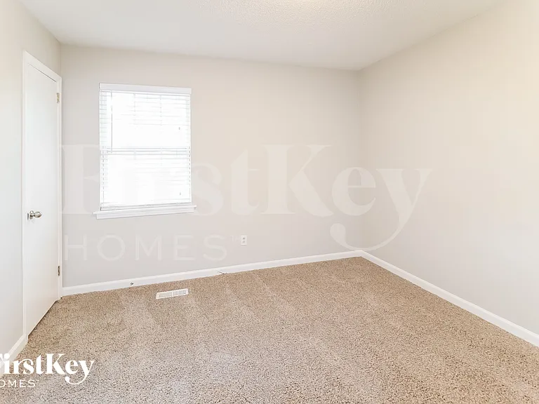 601 Carson Crest Cir — Photo 12