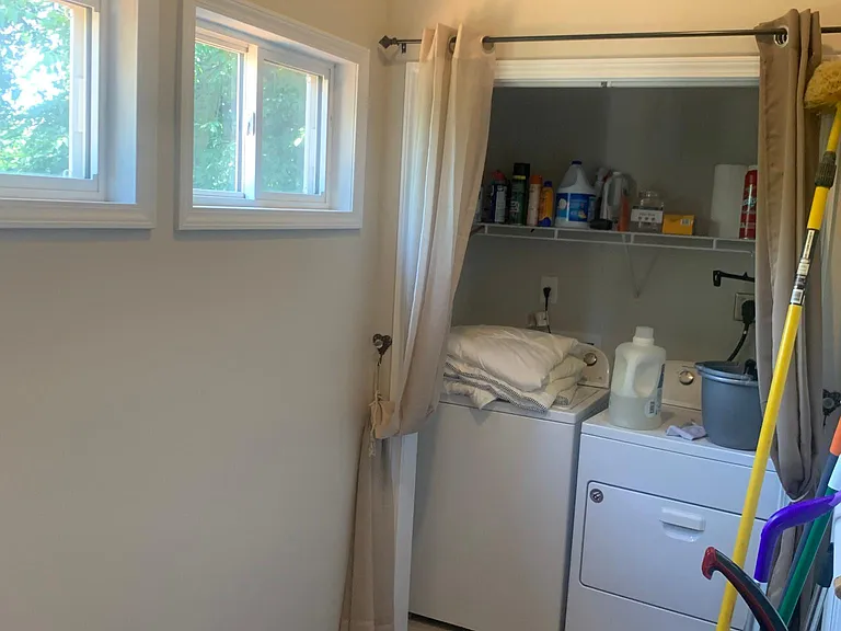 Laundry room/area