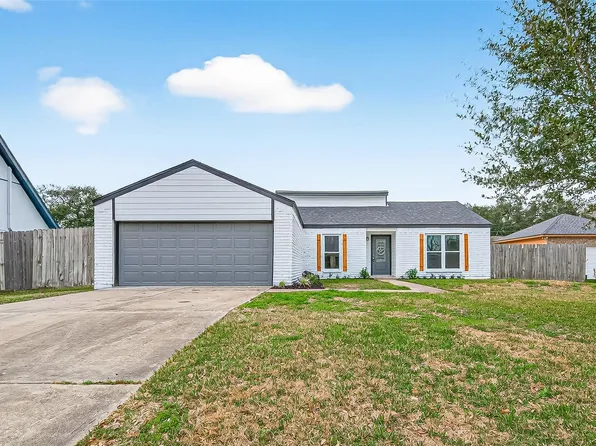 13110 Naples Ln, Stafford, TX 77477