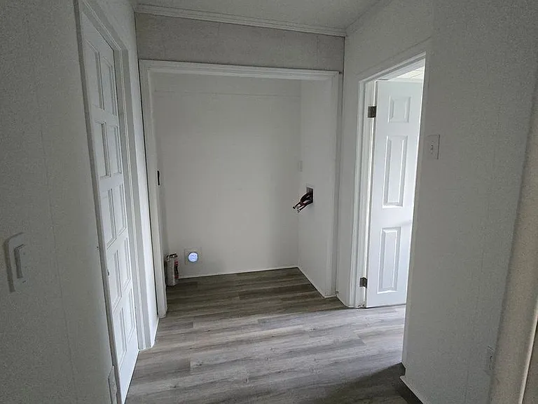 1001 N Bracewell Dr — Photo 9