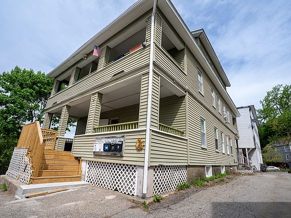 2nd image of 4 Lebanon Ct #C