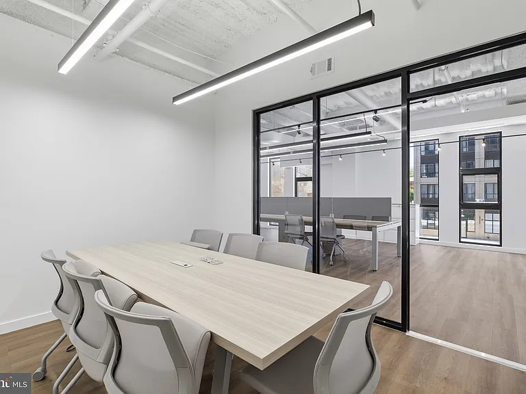 915 N Broad St #601 — Photo 41