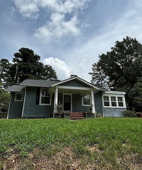 1823 Brandon Ave — Photo 2