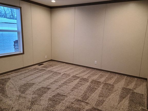 5th image of 413 Seneca Pl #115