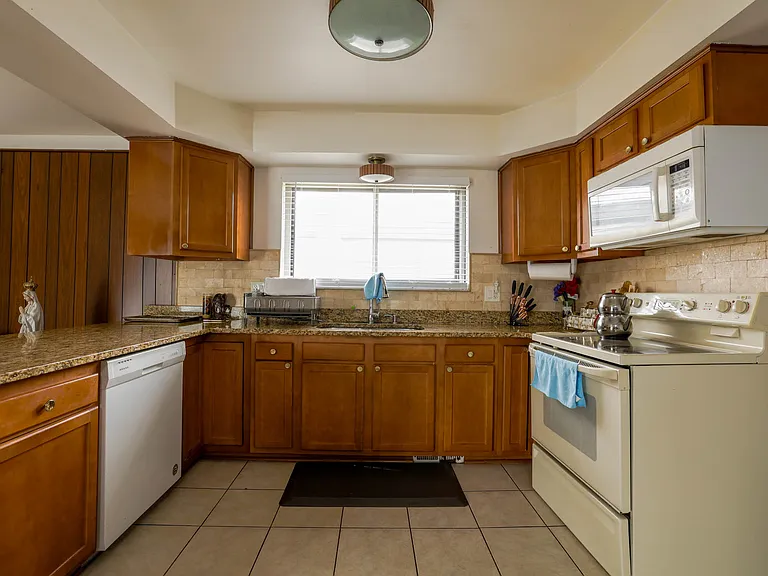 36389 Almont Ct — Photo 14