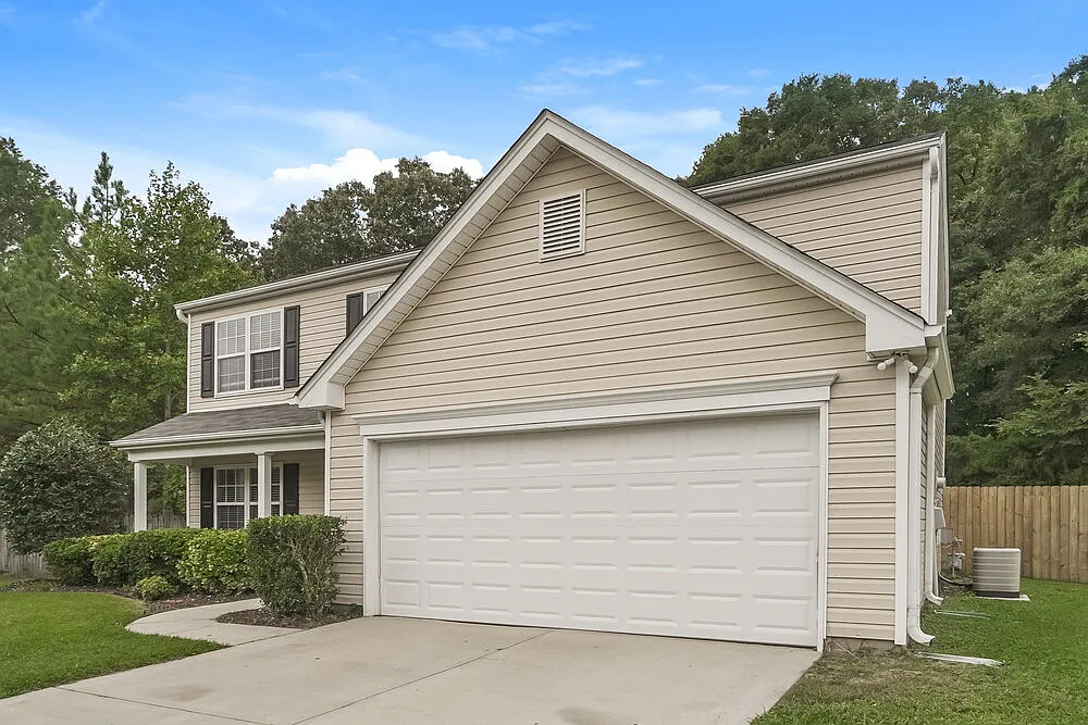3 bed, 2.5 bath, 1800 sqft, $2,110 — Photo 4