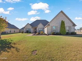 63 Garrison Dr, Jackson, TN 38305