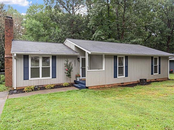 3rd image of 1201 Gatehouse Dr