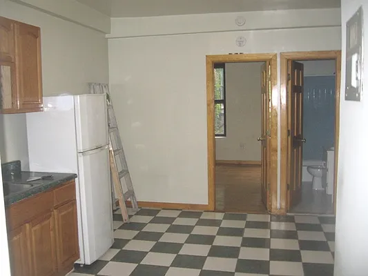 Rented by TZM Realty | media 20