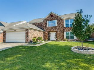 2326 Snowdon Dr, Arlington, TX 76018
