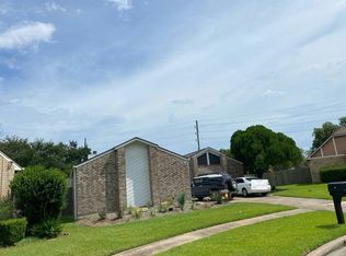 1919 Barons Gln, Sugar Land, TX 77478