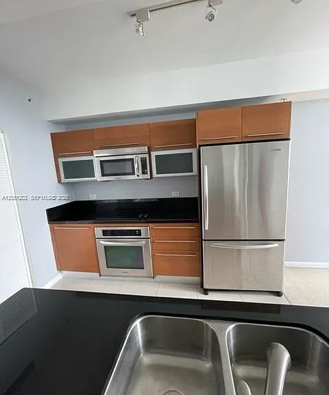 253 NE 2nd St #1202 — Photo 25