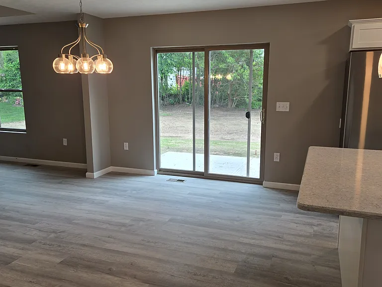 3465 N Pointe Ave — Photo 8