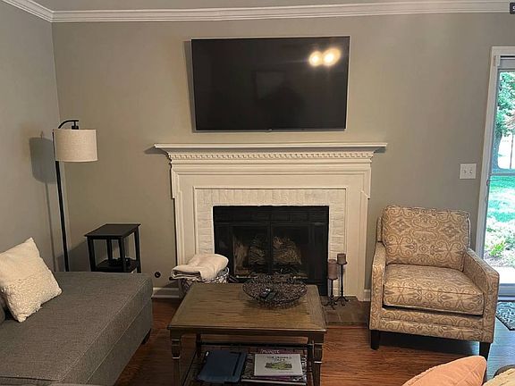 5th image of 1256 Carriage Park Dr