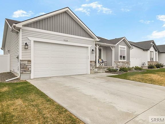 3rd image of 3165 Stella Dr